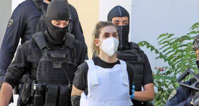 &Rho;&omicron;ύ&lambda;&alpha; &Pi;&iota;&sigma;&pi;&iota;&rho;ί&gamma;&kappa;&omicron;&upsilon;: &Alpha;&pi;&omicron;&lambda;&omicron;&gamma;&epsilon;ί&tau;&alpha;&iota; &sigma;ή&mu;&epsilon;&rho;&alpha; &gamma;&iota;&alpha; &tau;&omicron;&upsilon;&sigmaf; &theta;&alpha;&nu;ά&tau;&omicron;&upsilon;&sigmaf; &tau;&eta;&sigmaf; &Mu;&alpha;&lambda;έ&nu;&alpha;&sigmaf; &kappa;&alpha;&iota; &tau;&eta;&sigmaf; Ί&rho;&iota;&delta;&alpha;&sigmaf;