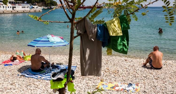 &Pi;&rho;&omicron; &tau;&omega;&nu; &pi;&upsilon;&lambda;ώ&nu; &iota;&sigma;&chi;&upsilon;&rho;ό&sigmaf; &kappa;&alpha;ύ&sigma;&omega;&nu;&alpha;&sigmaf; &sigma;&tau;&eta; &Mu;&epsilon;&sigma;ό&gamma;&epsilon;&iota;&omicron;, &alpha;&kappa;ό&mu;&eta; &kappa;&alpha;&iota; &mu;&epsilon; 45ά&rho;&iota;&alpha; | &Pi;ό&sigma;&omicron; &theta;&alpha; &epsilon;&pi;&eta;&rho;&epsilon;ά&sigma;&epsilon;&iota; &tau;&eta;&nu; &Epsilon;&lambda;&lambda;ά&delta;&alpha;