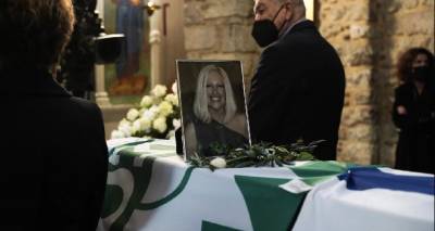&Sigma;ή&mu;&epsilon;&rho;&alpha; &tau;&omicron; &mu;&nu;&eta;&mu;ό&sigma;&upsilon;&nu;&omicron; &gamma;&iota;&alpha; &tau;&omicron;&nu; έ&nu;&alpha; &chi;&rho;ό&nu;&omicron; &alpha;&pi;ό &tau;&omicron;&nu; &theta;ά&nu;&alpha;&tau;&omicron; &tau;&eta;&sigmaf; &Phi;ώ&phi;&eta;&sigmaf; &Gamma;&epsilon;&nu;&nu;&eta;&mu;&alpha;&tau;ά -&Sigma;&tau;&omicron; &Alpha;' &Nu;&epsilon;&kappa;&rho;&omicron;&tau;&alpha;&phi;&epsilon;ί&omicron;