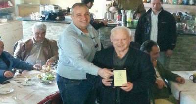 &Omicron; &Kappa;&upsilon;&nu;&eta;&gamma;&epsilon;&tau;&iota;&kappa;ό&sigmaf; &Sigma;ύ&lambda;&lambda;&omicron;&gamma;&omicron;&sigmaf; &Lambda;ή&mu;&nu;&omicron;&upsilon; &tau;ί&mu;&eta;&sigma;&epsilon; &tau;&omicron;&nu; &gamma;&eta;&rho;&alpha;&iota;ό&tau;&epsilon;&rho;&omicron; &kappa;&upsilon;&nu;&eta;&gamma;ό &tau;&omicron;&upsilon; &nu;&eta;&sigma;&iota;&omicron;ύ (mp3 + photos)