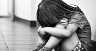 &Phi;&rho;ί&kappa;&eta; &sigma;&tau;&alpha; &Chi;&alpha;&nu;&iota;ά: &Gamma;&iota;&alpha; &omicron;&kappa;&tau;ώ &chi;&rho;ό&nu;&iota;&alpha; &kappa;&alpha;&kappa;&omicron;&pi;&omicron;&iota;&omicron;ύ&sigma;&epsilon; &sigma;&epsilon;&xi;&omicron;&upsilon;&alpha;&lambda;&iota;&kappa;ά &tau;&alpha; &pi;&alpha;&iota;&delta;&iota;ά &tau;&omicron;&upsilon; &omicron; 38&chi;&rho;&omicron;&nu;&omicron;&sigmaf; &pi;&alpha;&tau;έ&rho;&alpha;&sigmaf;