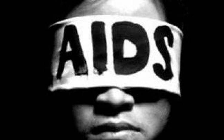 &Pi;ά&lambda;&iota; &alpha;&delta;&iota;&alpha;&phi;&omicron;&rho;&omicron;ύ&mu;&epsilon; &gamma;&iota;&alpha; &tau;&omicron; Aids