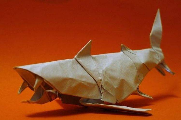 Ό&tau;&alpha;&nu; &delta;&epsilon;&nu; &kappa;&omicron;&lambda;&upsilon;&mu;&pi;ά&sigmaf;, &delta;&epsilon;&nu; &sigma;&epsilon; &nu;&omicron;&iota;ά&zeta;&omicron;&upsilon;&nu; &omicron;&iota; &kappa;&alpha;&rho;&chi;&alpha;&rho;ί&epsilon;&sigmaf;