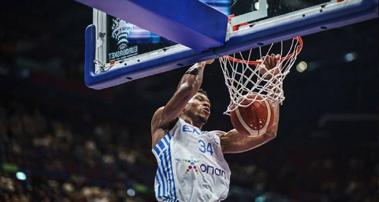 Γιάννης Αντετοκούνμπο: Έργα και ημέρες στον όμιλο του Ευρωμπάσκετ