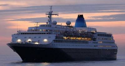 &Sigma;&tau;&eta; &Lambda;ή&mu;&nu;&omicron; έ&rho;&chi;&epsilon;&tau;&alpha;&iota; &tau;&omicron; &laquo;Saga Sapphire&raquo;