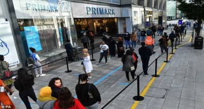 Βρετανία:  Zωηρή αγοραστική κίνηση εν μέσω φόβων κατάρρευσης της οικονομίας