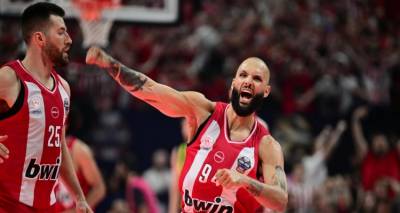 &Omicron;&lambda;&upsilon;&mu;&pi;&iota;&alpha;&kappa;ό&sigmaf;-&Phi;&epsilon;&nu;έ&rho;&mu;&pi;&alpha;&chi;&tau;&sigma;&epsilon; 79-61: &Kappa;ό&kappa;&kappa;&iota;&nu;&omicron;&sigmaf; &chi;&epsilon;ί&mu;&alpha;&rho;&rho;&omicron;&sigmaf; &pi;&alpha;&rho;έ&sigma;&upsilon;&rho;&epsilon; &tau;&omicron;&upsilon;&sigmaf; &pi;&rho;&omega;&tau;&alpha;&theta;&lambda;&eta;&tau;έ&sigmaf; &Epsilon;&upsilon;&rho;ώ&pi;&eta;&sigmaf;, &sigma;&tau;&omicron;&nu; &tau;&epsilon;&lambda;&iota;&kappa;ό &tau;&eta;&sigmaf; Euroleague &omicron;&iota; &laquo;&epsilon;&rho;&upsilon;&theta;&rho;ό&lambda;&epsilon;&upsilon;&kappa;&omicron;&iota;&raquo;