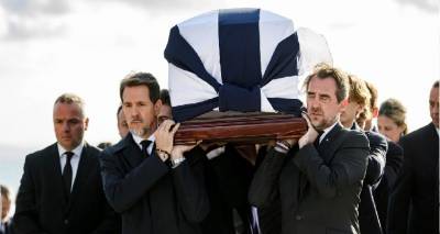 &Tau;&omicron; &tau;&epsilon;&lambda;&epsilon;&upsilon;&tau;&alpha;ί&omicron; &laquo;&alpha;&nu;&tau;ί&omicron;&raquo; &sigma;&tau;&omicron;&nu; &tau;έ&omega;&sigmaf; &beta;&alpha;&sigma;&iota;&lambda;&iota;ά &Kappa;&omega;&nu;&sigma;&tau;&alpha;&nu;&tau;ί&nu;&omicron; | &Mu;&epsilon; &tau;&iota;&mu;έ&sigmaf;, &mu;έ&tau;&rho;&omicron; &kappa;&alpha;&iota; &delta;&iota;&alpha;&kappa;&rho;&iota;&tau;&iota;&kappa;ό&tau;&eta;&tau;&alpha;