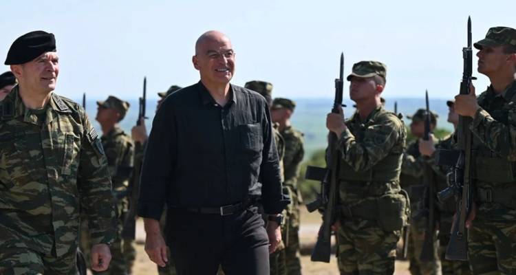 Καταργείται η θητεία σε Αεροπορία και Ναυτικό, όλοι στον Στρατό Ξηράς από το 2026 - Τι θα ανακοινώσει ο Δένδιας