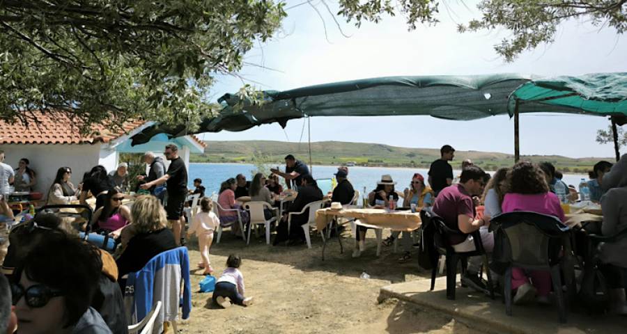 &Pi;&rho;&omega;&tau;&omicron;&mu;&alpha;&gamma;&iota;ά &sigma;&tau;&omicron;&nu; &Mu;&pi;&omicron;&upsilon;&rho;&nu;&iota;ά &mu;&epsilon; &tau;&omicron;&nu; &Epsilon;&rho;&mu;ή &Beta;ά&rho;&omicron;&upsilon;&sigmaf; | &Mu;&omicron;&upsilon;&sigma;&iota;&kappa;ή, &psi;ή&sigma;&iota;&mu;&omicron; &kappa;&alpha;&iota; &pi;&alpha;&rho;ά&delta;&omicron;&sigma;&eta; &delta;ί&pi;&lambda;&alpha; &sigma;&tau;&eta; &theta;ά&lambda;&alpha;&sigma;&sigma;&alpha;