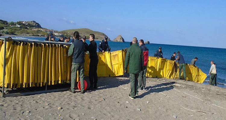 Άσκηση αντιμετώπισης θαλάσσιας ρύπανσης στη Λήμνο (photos)