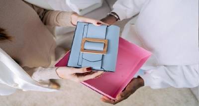 Τι είδους τσάντες χρειάζεστε για all day εμφανίσεις;