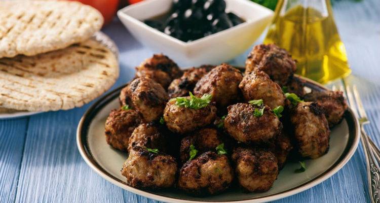 Η τέχνη του κεφτέ | Tα μυστικά για να σας βγει ζουμερός και αφράτος