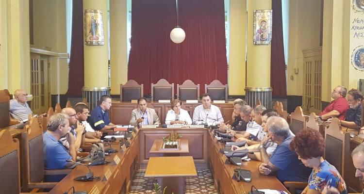 Έ&kappa;&tau;&alpha;&kappa;&tau;&eta; &sigma;&upsilon;&nu;&epsilon;&delta;&rho;ί&alpha;&sigma;&eta; &tau;&omicron;&upsilon; &Sigma;&upsilon;&nu;&tau;&omicron;&nu;&iota;&sigma;&tau;&iota;&kappa;&omicron;ύ &Omicron;&rho;&gamma;ά&nu;&omicron;&upsilon; &Pi;&omicron;&lambda;&iota;&tau;&iota;&kappa;ή&sigmaf; &Pi;&rho;&omicron;&sigma;&tau;&alpha;&sigma;ί&alpha;&sigmaf; &tau;&eta;&sigmaf; &Pi;&epsilon;&rho;&iota;&phi;έ&rho;&epsilon;&iota;&alpha;&sigmaf; &epsilon;&nu;ό&psi;&epsilon;&iota; &kappa;&alpha;&kappa;&omicron;&kappa;&alpha;&iota;&rho;ί&alpha;&sigmaf;