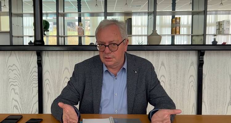 &Kappa;&alpha;&tau;&alpha;&gamma;&gamma;&epsilon;&lambda;ί&alpha; &Mu;&alpha;&lambda;έ&lambda;&eta;: &Kappa;&alpha;&tau;&rsquo; &epsilon;&nu;&tau;&omicron;&lambda;ή &Nu;&tau;&omicron;&gamma;&iota;ά&kappa;&omicron;&upsilon; &epsilon;&rho;&epsilon;&upsilon;&nu;ώ&nu;&tau;&alpha;&iota; &pi;&alpha;&rho;ά&nu;&omicron;&mu;&epsilon;&sigmaf; &sigma;&upsilon;&mu;&beta;ά&sigma;&epsilon;&iota;&sigmaf; &tau;&eta;&sigmaf; &Pi;&epsilon;&rho;&iota;&phi;έ&rho;&epsilon;&iota;&alpha;&sigmaf; &Beta;. &Alpha;&iota;&gamma;&alpha;ί&omicron;&upsilon; (video)