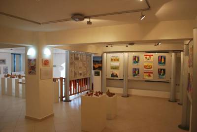 «Μας βλέπουν;» Η έκθεση του εργαστηρίου Κοντιά έκλεισε τις πύλες της μετά από ένα επιτυχημένο 10ήμερο (photos)