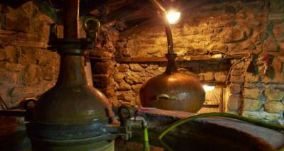 &Tau;&sigma;ί&pi;&omicron;&upsilon;&rho;&omicron; &Lambda;ή&mu;&nu;&omicron;&upsilon;: &Alpha;&pi;ό &tau;&alpha;&hellip; &lambda;&alpha;&kappa;&alpha;&rho;&iota;ά &sigma;&tau;&omicron; &pi;&omicron;&tau;ή&rho;&iota; &sigma;&alpha;&sigmaf;