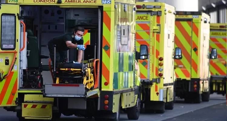 &Beta;&rho;&epsilon;&tau;&alpha;&nu;ί&alpha; : &Alpha;&pi;&epsilon;&rho;&gamma;&omicron;ύ&nu; &mu;έ&sigma;&alpha; &sigma;&tau;&iota;&sigmaf; &gamma;&iota;&omicron;&rho;&tau;έ&sigmaf; &pi;ά&nu;&omega; &alpha;&pi;ό 10.000 &epsilon;&rho;&gamma;&alpha;&zeta;ό&mu;&epsilon;&nu;&omicron;&iota; &sigma;&tau;&alpha; &alpha;&sigma;&theta;&epsilon;&nu;&omicron;&phi;ό&rho;&alpha;