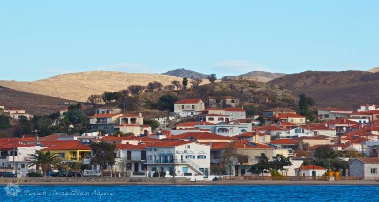 &Mu;ύ&rho;&iota;&nu;&alpha;: &Chi;&omega;&rho;ί&sigmaf; &nu;&epsilon;&rho;ό &tau;&eta;&nu; &Pi;&alpha;&rho;&alpha;&sigma;&kappa;&epsilon;&upsilon;ή &eta; &Nu;έ&alpha; &Mu;ά&delta;&upsilon;&tau;&omicron;&sigmaf;