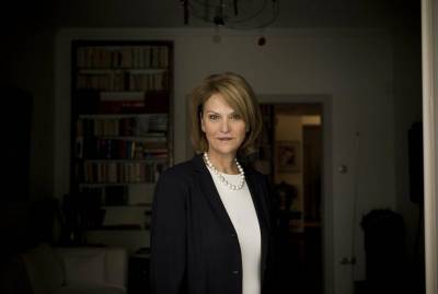 &Eta; &Epsilon;&lambda;&lambda;&eta;&nu;ί&delta;&alpha; &Sigma;&iota;&delta;&eta;&rho;ά &Kappa;&upsilon;&rho;ί&alpha;, &Mu;&alpha;&rho;ί&alpha; &Rho;&epsilon;&pi;&omicron;ύ&sigma;&eta;