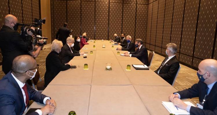 &Kappa;&upsilon;&pi;&rho;&iota;&alpha;&kappa;ό: &Pi;&alpha;&rho;&alpha;&mu;έ&nu;&epsilon;&iota; &tau;&omicron; &chi;ά&sigma;&mu;&alpha; &sigma;&tau;&eta;&nu; &Pi;&epsilon;&nu;&tau;&alpha;&mu;&epsilon;&rho;ή &tau;&eta;&sigmaf; &Gamma;&epsilon;&nu;&epsilon;ύ&eta;&sigmaf; | &Tau;&alpha; &sigma;&upsilon;&mu;&pi;&epsilon;&rho;ά&sigma;&mu;&alpha;&tau;&alpha; &alpha;&pi;ό &tau;&eta;&nu; &pi;&rho;ώ&tau;&eta; &eta;&mu;έ&rho;&alpha;