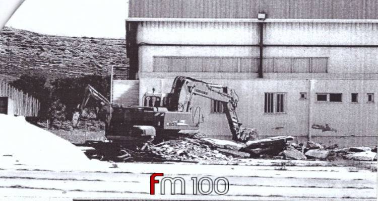 &Omicron; FM 100 &sigma;&alpha;&sigmaf; &pi;&alpha;&rho;&omicron;&upsilon;&sigma;&iota;ά&zeta;&epsilon;&iota; &tau;&eta;&nu; &kappa;&alpha;&tau;&alpha;&gamma;&gamma;&epsilon;&lambda;ί&alpha; &delta;&eta;&mu;ό&tau;&eta; &mu;&epsilon; &tau;&eta;&nu; &omicron;&pi;&omicron;ί&alpha; &sigma;&tau;&alpha;&mu;ά&tau;&eta;&sigma;&alpha;&nu; &omicron;&iota; &epsilon;&rho;&gamma;&alpha;&sigma;ί&epsilon;&sigmaf; &sigma;&tau;&omicron; &kappa;&lambda;&epsilon;&iota;&sigma;&tau;ό &sigma;&tau;ά&delta;&iota;&omicron; &tau;&eta;&sigmaf; &Mu;ύ&rho;&iota;&nu;&alpha;&sigmaf;