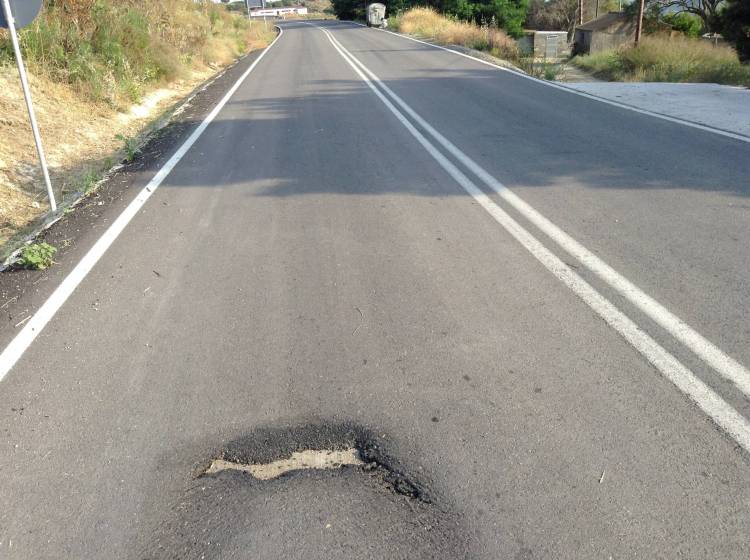 &Sigma;&epsilon;...&alpha;&pi;&omicron;&sigma;ύ&nu;&theta;&epsilon;&sigma;&eta; &omicron; &delta;&rho;ό&mu;&omicron;&sigmaf; &Alpha;&gamma;ί&omicron;&upsilon; &Delta;&eta;&mu;&eta;&tau;&rho;ί&omicron;&upsilon; - &Alpha;&gamma;&kappa;&alpha;&rho;&upsilon;ώ&nu;&omega;&nu; (photos)
