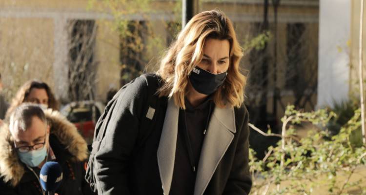 &Mu;&pi;&epsilon;&kappa;&alpha;&tau;ώ&rho;&omicron;&upsilon;: &Sigma;&tau;&omicron; &alpha;&rho;&chi;&epsilon;ί&omicron; &omicron;&iota; &kappa;&alpha;&tau;&alpha;&gamma;&gamma;&epsilon;&lambda;ί&epsilon;&sigmaf; &gamma;&iota;&alpha; &sigma;&epsilon;&xi;&omicron;&upsilon;&alpha;&lambda;&iota;&kappa;ή &kappa;&alpha;&kappa;&omicron;&pi;&omicron;ί&eta;&sigma;&eta; | Έ&chi;&omicron;&upsilon;&nu; &pi;&alpha;&rho;&alpha;&gamma;&rho;&alpha;&phi;&epsilon;ί, &upsilon;&pi;&omicron;&sigma;&tau;&eta;&rho;ί&zeta;&epsilon;&iota; &omicron; &epsilon;&iota;&sigma;&alpha;&gamma;&gamma;&epsilon;&lambda;έ&alpha;&sigmaf;