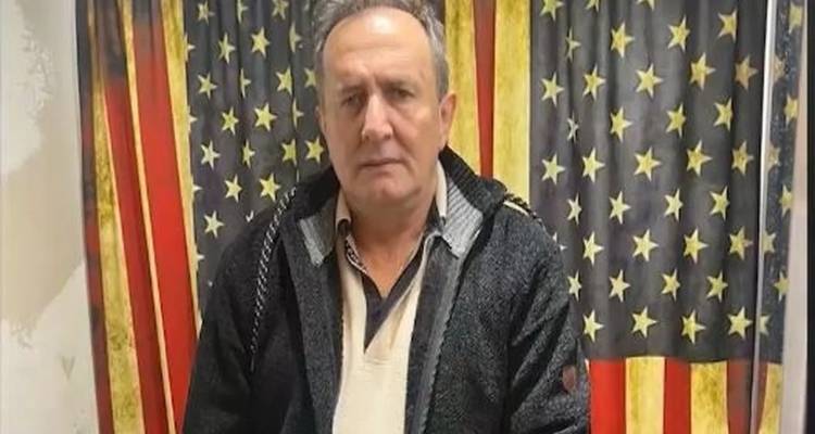 Έ&nu;&alpha; &sigma;&eta;&mu;&epsilon;ί&omicron; &sigma;&tau;ί&xi;&eta;&sigmaf; &sigma;&epsilon; SMS, &mu;&iota;&alpha; &kappa;&lambda;ή&sigma;&eta; &alpha;&pi;ό &tau;&omicron; &tau;&eta;&lambda;έ&phi;&omega;&nu;&omicron; ά&gamma;&nu;&omega;&sigma;&tau;&eta;&sigmaf;, έ&nu;&alpha; &alpha;&upsilon;&tau;&omicron;&kappa;ό&lambda;&lambda;&eta;&tau;&omicron; -&Pi;ώ&sigmaf; &epsilon;&xi;&iota;&chi;&nu;ί&alpha;&sigma;&alpha;&nu; &tau;&eta; &delta;&omicron;&lambda;&omicron;&phi;&omicron;&nu;ί&alpha; &tau;&omicron;&upsilon; &xi;&epsilon;&nu;&omicron;&delta;ό&chi;&omicron;&upsilon; &sigma;&tau;&eta; &Rho;ό&delta;&omicron;
