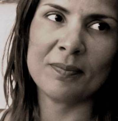 Γαλάζιο έπος σε μαύρο φόντο