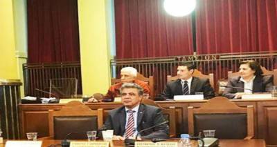 «Ακροβατεί» χωρίς συμμάχους