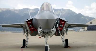 Έ&rho;&chi;&omicron;&nu;&tau;&alpha;&iota; &tau;&alpha; F-35: &Omicron;&iota; &Eta;&Pi;&Alpha; έ&sigma;&tau;&epsilon;&iota;&lambda;&alpha;&nu; &tau;&eta;&nu; &pi;&rho;&omicron;&sigma;&phi;&omicron;&rho;ά &sigma;&tau;&eta;&nu; &Epsilon;&lambda;&lambda;ά&delta;&alpha;, &omicron;&iota; &upsilon;&pi;&omicron;&gamma;&rho;&alpha;&phi;έ&sigmaf; &pi;&rho;&iota;&nu; &alpha;&pi;ό &tau;&iota;&sigmaf; &epsilon;&upsilon;&rho;&omega;&epsilon;&kappa;&lambda;&omicron;&gamma;έ&sigmaf;