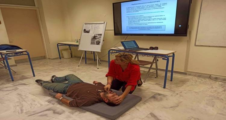 &Sigma;&epsilon;&mu;&iota;&nu;ά&rho;&iota;&omicron; &pi;&rho;ώ&tau;&omega;&nu; &beta;&omicron;&eta;&theta;&epsilon;&iota;ώ&nu; &sigma;&tau;&omicron; &Epsilon;&kappa;&pi;&alpha;&iota;&delta;&epsilon;&upsilon;&tau;&iota;&kappa;ό &pi;&rho;&omicron;&sigma;&omega;&pi;&iota;&kappa;ό &tau;&omicron;&upsilon; &Gamma;&Epsilon;&Lambda; &Mu;&omicron;ύ&delta;&rho;&omicron;&upsilon;