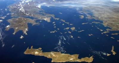 &Epsilon;&pi;&iota;&mu;έ&nu;&epsilon;&iota; &eta; Ά&gamma;&kappa;&upsilon;&rho;&alpha; &gamma;&iota;&alpha; &alpha;&pi;&omicron;&sigma;&tau;&rho;&alpha;&tau;&iota;&omega;&tau;&iota;&kappa;&omicron;&pi;&omicron;ί&eta;&sigma;&eta; &Lambda;έ&sigma;&beta;&omicron;&upsilon;, &Lambda;ή&mu;&nu;&omicron;&upsilon; &ndash; &Alpha;&gamma;. &Epsilon;&upsilon;&sigma;&tau;&rho;&alpha;&tau;ί&omicron;&upsilon;
