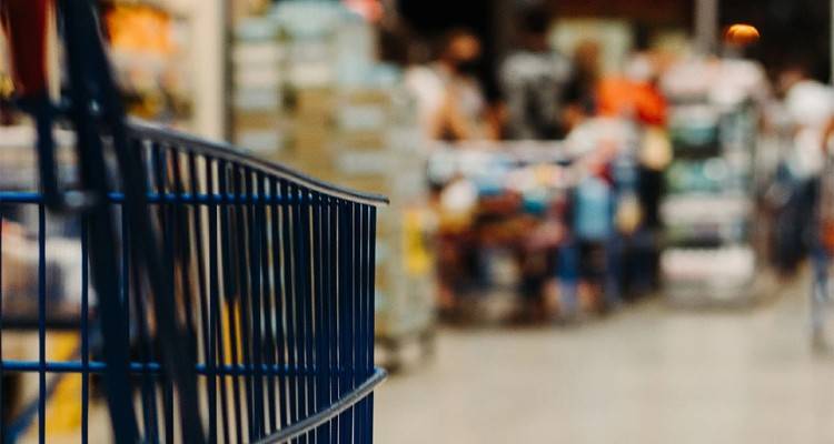 &Eta;&lambda;&iota;&kappa;&iota;&omega;&mu;έ&nu;&eta; &pi;&rho;&omicron;&sigma;&pi;ά&theta;&eta;&sigma;&epsilon; &nu;&alpha; &kappa;&lambda;έ&psi;&epsilon;&iota; &tau;&rho;ό&phi;&iota;&mu;&alpha; &alpha;&pi;ό &sigma;&omicron;ύ&pi;&epsilon;&rho; &mu;ά&rho;&kappa;&epsilon;&tau;: &laquo;&Kappa;&lambda;&alpha;ί&epsilon;&iota;, &delta;&epsilon;&nu; &mu;&iota;&lambda;ά&epsilon;&iota;, &tau;&rho;έ&mu;&epsilon;&iota; &mu;&eta;&nu; &tau;&omicron; &mu;ά&theta;&omicron;&upsilon;&nu; &tau;&alpha; &pi;&alpha;&iota;&delta;&iota;ά &tau;&eta;&sigmaf;&raquo;