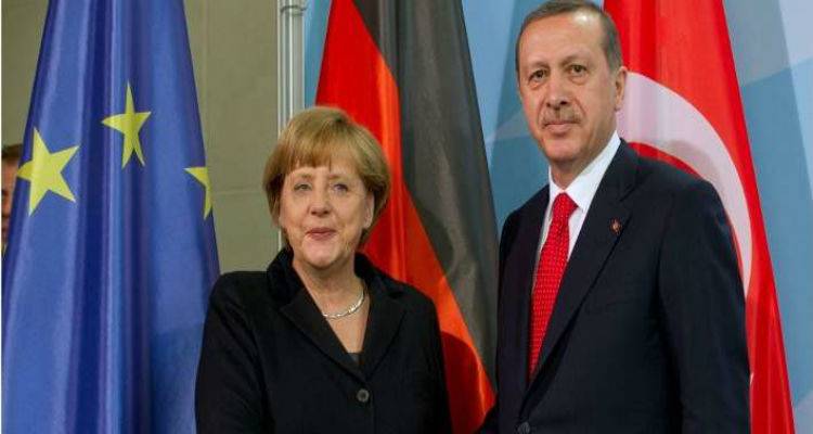 Telegraph: &Eta; &Epsilon;&Epsilon; &alpha;&nu;&omicron;ί&gamma;&epsilon;&iota; &tau;&eta;&nu; &pi;ό&rho;&tau;&alpha; &sigma;&epsilon; 127 &epsilon;&kappa;&alpha;&tau;. &alpha;&nu;&theta;&rho;ώ&pi;&omicron;&upsilon;&sigmaf; &kappa;&alpha;&tau;&alpha;&rho;&gamma;ώ&nu;&tau;&alpha;&sigmaf; &tau;&eta; &beta;ί&zeta;&alpha; -&Pi;&omicron;&iota;&omicron;&iota; &epsilon;ί&nu;&alpha;&iota; &omicron;&iota; &kappa;ί&nu;&delta;&upsilon;&nu;&omicron;&iota;