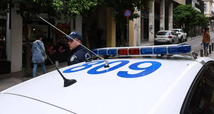&Sigma;&omicron;&kappa; &sigma;&tau;&eta; &Nu;έ&alpha; &Iota;&omega;&nu;ί&alpha;: &Omicron;&delta;&eta;&gamma;ό&sigmaf; &alpha;&pi;&epsilon;ί&lambda;&eta;&sigma;&epsilon; &mu;&epsilon; ό&pi;&lambda;&omicron; &upsilon;&pi;&alpha;&lambda;&lambda;ή&lambda;&omicron;&upsilon;&sigmaf; &kappa;&alpha;&theta;&alpha;&rho;&iota;ό&tau;&eta;&tau;&alpha;&sigmaf; -&Epsilon;&lambda;&epsilon;&gamma;&epsilon; ό&tau;&iota; &tau;&omicron;ύ &chi;&tau;ύ&pi;&eta;&sigma;&alpha;&nu; &tau;&omicron; &Iota;&Chi; &mu;&epsilon; &tau;&omicron;&nu; &kappa;ά&delta;&omicron;