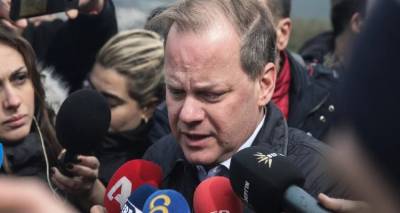 &Pi;&alpha;&rho;&alpha;&iota;&tau;ή&theta;&eta;&kappa;&epsilon; &omicron; &upsilon;&pi;&omicron;&upsilon;&rho;&gamma;ό&sigmaf; &Mu;&epsilon;&tau;&alpha;&phi;&omicron;&rho;ώ&nu; &Kappa;ώ&sigma;&tau;&alpha;&sigmaf; &Kappa;&alpha;&rho;&alpha;&mu;&alpha;&nu;&lambda;ή&sigmaf; -&laquo;&Epsilon;&lambda;ά&chi;&iota;&sigma;&tau;&eta; έ&nu;&delta;&epsilon;&iota;&xi;&eta; &sigma;&epsilon;&beta;&alpha;&sigma;&mu;&omicron;ύ &sigma;&tau;&eta; &mu;&nu;ή&mu;&eta; &tau;&omega;&nu; &theta;&upsilon;&mu;ά&tau;&omega;&nu;&raquo;