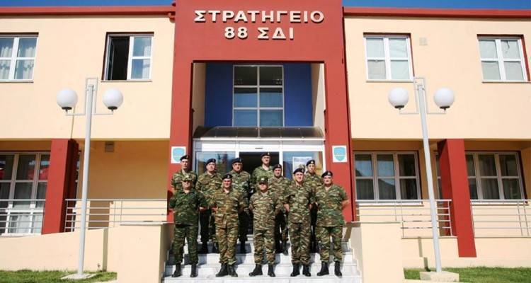 &Sigma;&tau;&rho;&alpha;&tau;&iota;&omega;&tau;&iota;&kappa;ή &theta;&eta;&tau;&epsilon;ί&alpha;: &Tau;&iota; &alpha;&lambda;&lambda;&alpha;&gamma;έ&sigmaf; &phi;έ&rho;&nu;&epsilon;&iota; &sigma;&tau;&omicron; &alpha;&sigma;&phi;&alpha;&lambda;&iota;&sigma;&tau;ή&rho;&iota;&omicron;