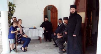 &Mu;&omicron;&nu;&alpha;&chi;&omicron;ί &tau;&eta;&sigmaf; &Iota;&epsilon;&rho;ά&sigmaf; &Mu;&omicron;&nu;ή&sigmaf; &Mu;&epsilon;&gamma;ί&sigma;&tau;&eta;&sigmaf; &Lambda;&alpha;ύ&rho;&alpha;&sigmaf; &sigma;&tau;&omicron;&nu; &Alpha;&eta; &Sigma;&tau;&rho;ά&tau;&eta; &gamma;&iota;&alpha; &tau;&iota;&sigmaf; &alpha;&kappa;&rho;ί&delta;&epsilon;&sigmaf; (photos)