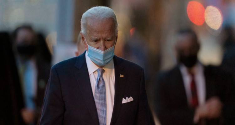 &Omicron; &Mu;&pi;ά&iota;&nu;&tau;&epsilon;&nu; &alpha;&nu;&tau;&iota;&mu;έ&tau;&omega;&pi;&omicron;&sigmaf; &mu;&epsilon; &mu;&iota;&alpha; &iota;&sigma;&tau;&omicron;&rho;&iota;&kappa;ή &omicron;&iota;&kappa;&omicron;&nu;&omicron;&mu;&iota;&kappa;ή &kappa;&rho;ί&sigma;&eta; | &Pi;&rho;&omicron;&tau;&epsilon;ί&nu;&epsilon;&iota; &laquo;&sigma;&tau;&iota;&beta;&alpha;&rho;ό&raquo; &pi;&alpha;&kappa;έ&tau;&omicron; &sigma;&tau;ή&rho;&iota;&xi;&eta;&sigmaf; &sigma;&tau;&omicron; &Kappa;&omicron;&gamma;&kappa;&rho;έ&sigma;&omicron;