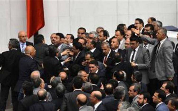 Ά&gamma;&rho;&iota;&omicron; &xi;ύ&lambda;&omicron; &sigma;&tau;&eta;&nu; &tau;&omicron;&upsilon;&rho;&kappa;&iota;&kappa;ή &Beta;&omicron;&upsilon;&lambda;ή