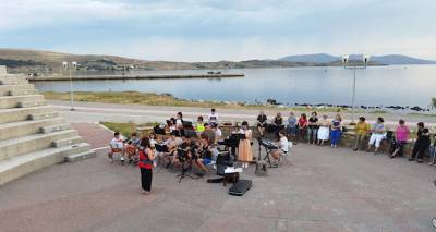 &Mu;&omicron;&upsilon;&sigma;&iota;&kappa;ά &Epsilon;&rho;&gamma;&alpha;&sigma;&tau;ή&rho;&iota;&alpha; &gamma;&iota;&alpha; &pi;&alpha;&iota;&delta;&iota;ά &kappa;&alpha;&iota; &nu;έ&omicron;&upsilon;&sigmaf; &tau;&alpha;&xi;&iota;&delta;&epsilon;ύ&omicron;&upsilon;&nu; &sigma;&epsilon; &nu;&eta;&sigma;&iota;ά &tau;&omicron;&upsilon; &Alpha;&iota;&gamma;&alpha;ί&omicron;&upsilon;