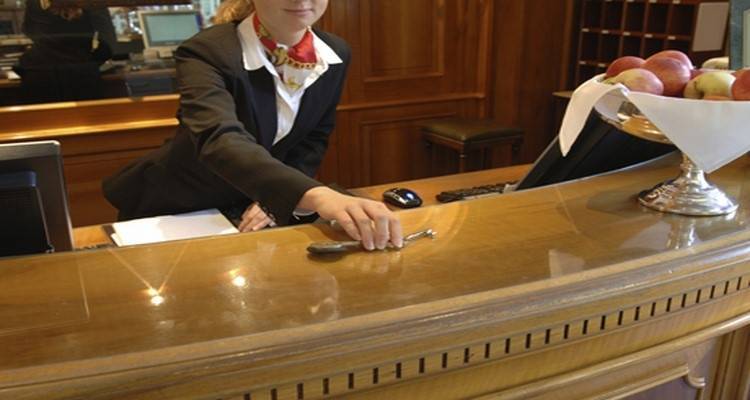 &Tau;&omicron; &Sigma;&omega;&mu;&alpha;&tau;&epsilon;ί&omicron; &Xi;&epsilon;&nu;&omicron;&delta;&omicron;&chi;&omicron;ϋ&pi;&alpha;&lambda;&lambda;ή&lambda;&omega;&nu; &Lambda;ή&mu;&nu;&omicron;&upsilon; &kappa;ό&beta;&epsilon;&iota; &tau;&eta;&nu; &pi;&rho;&omega;&tau;&omicron;&chi;&rho;&omicron;&nu;&iota;ά&tau;&iota;&kappa;&eta; &pi;ί&tau;&alpha; &tau;&omicron;&upsilon;