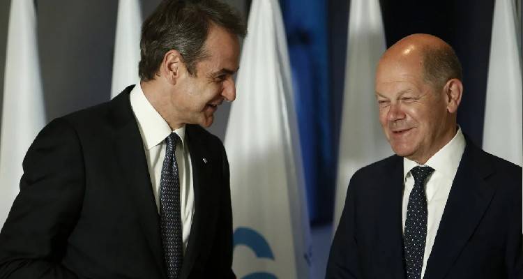 &Sigma;&tau;&eta;&nu; &Alpha;&theta;ή&nu;&alpha; &omicron; &Sigma;&omicron;&lambda;&tau;&sigmaf;: &Alpha;&lambda;&lambda;&alpha;&gamma;ή &sigma;&epsilon;&lambda;ί&delta;&alpha;&sigmaf; &sigma;&tau;&iota;&sigmaf; &sigma;&chi;έ&sigma;&epsilon;&iota;&sigmaf; &Epsilon;&lambda;&lambda;ά&delta;&alpha;&sigmaf;-&Gamma;&epsilon;&rho;&mu;&alpha;&nu;ί&alpha;&sigmaf; | &Sigma;&tau;&iota;&sigmaf; 9 &sigma;&tau;&eta;&nu; &Alpha;&kappa;&rho;ό&pi;&omicron;&lambda;&eta;