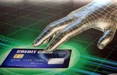 Με κάρτα όλες οι συναλλαγές άνω των 500 ευρώ