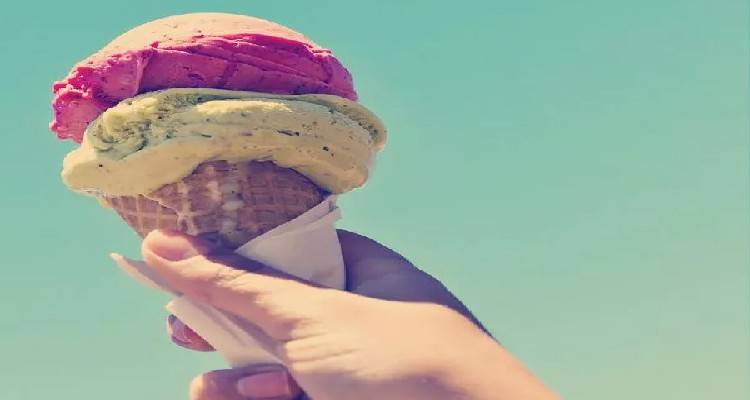 Παγωτό χωνάκι: Η γλυκιά συνήθεια που έγινε λατρεία