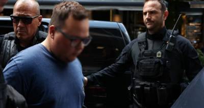 Λάρισα: «Με έλεγε τεμπέλη, πήρα ένα κουζινομάχαιρο και την κάρφωσα πολλές φορές» | Σοκάρει ο 21χρονος μητροκτόνος