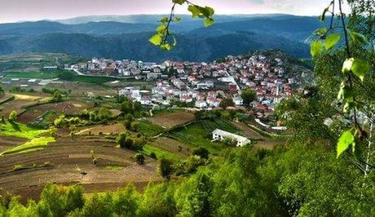 &Delta;ύ&omicron; &beta;&omicron;&upsilon;&lambda;&gamma;&alpha;&rho;&iota;&kappa;ά &chi;&omega;&rho;&iota;ά &theta;έ&lambda;&omicron;&upsilon;&nu; &nu;&alpha; &epsilon;&nu;&tau;&alpha;&chi;&theta;&omicron;ύ&nu; &sigma;&tau;&eta;&nu; &Epsilon;&lambda;&lambda;ά&delta;&alpha;