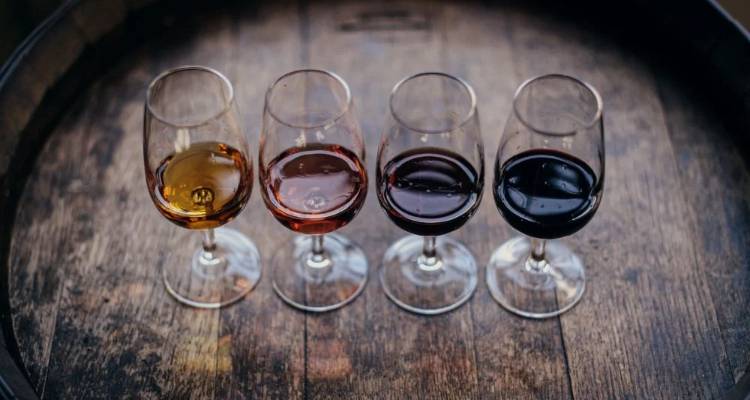 &laquo;&Alpha;&nu;&omicron;&iota;&chi;&tau;έ&sigmaf; &Pi;ό&rho;&tau;&epsilon;&sigmaf;&raquo; &sigma;&tau;&alpha; &omicron;&iota;&nu;&omicron;&pi;&omicron;&iota;&epsilon;ί&alpha; &tau;&eta;&sigmaf; &Epsilon;&lambda;&lambda;ά&delta;&alpha;&sigmaf;